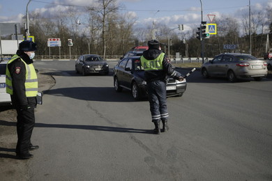 Кто и с какими документами может ездить по Псковской области и где стоят полицейские блок-посты
